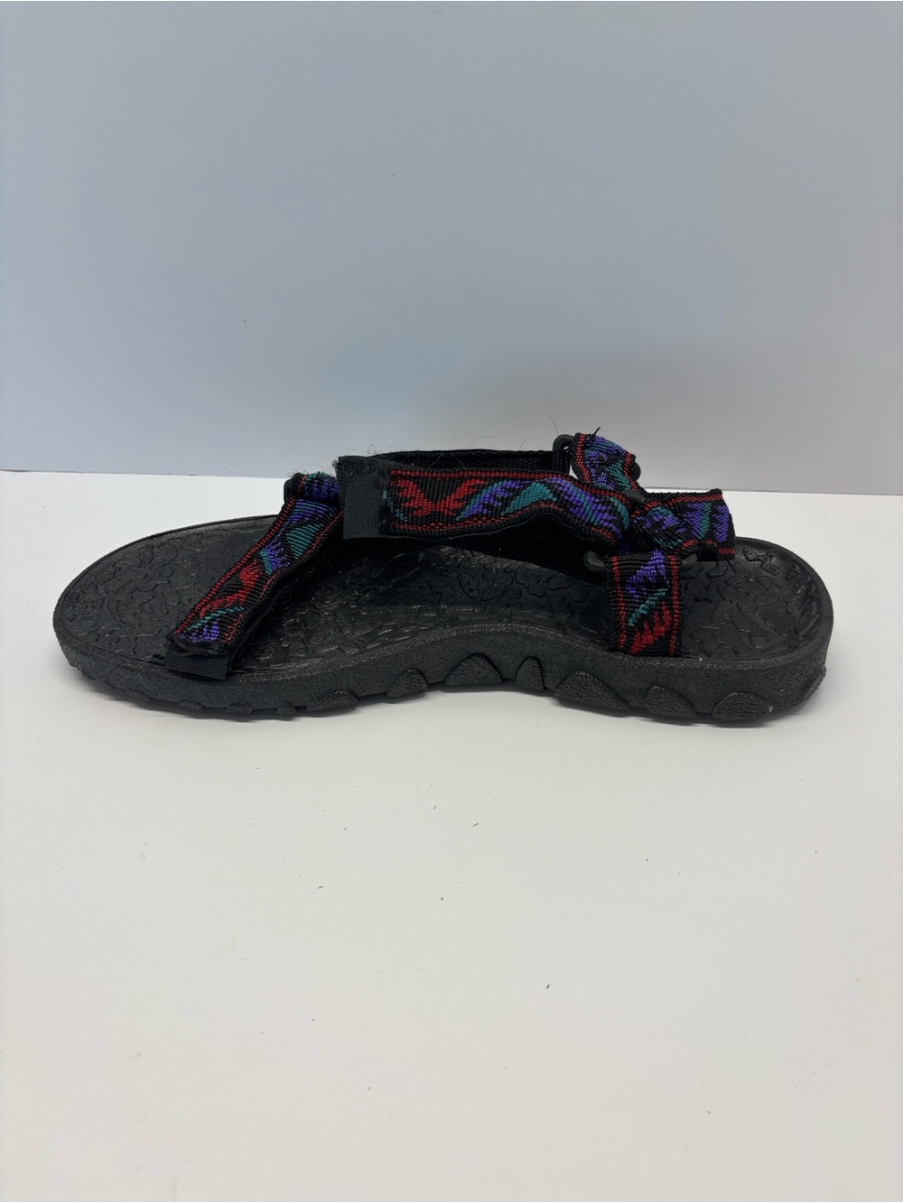 Men's Black shoremates Sandal with Multicolor Patterned Straps size 9